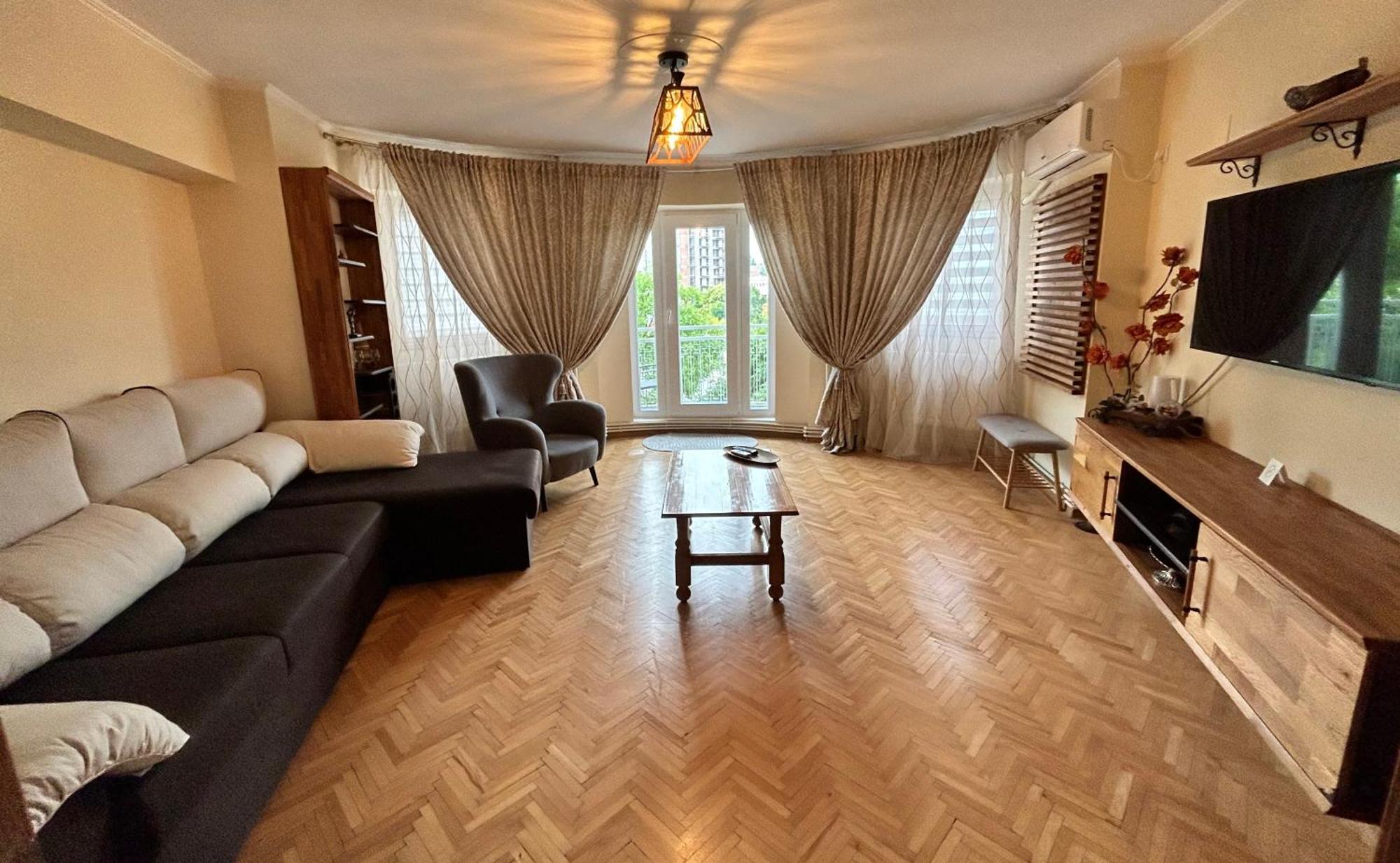 Apartment Palace Of Parliament Bukares Bagian luar foto